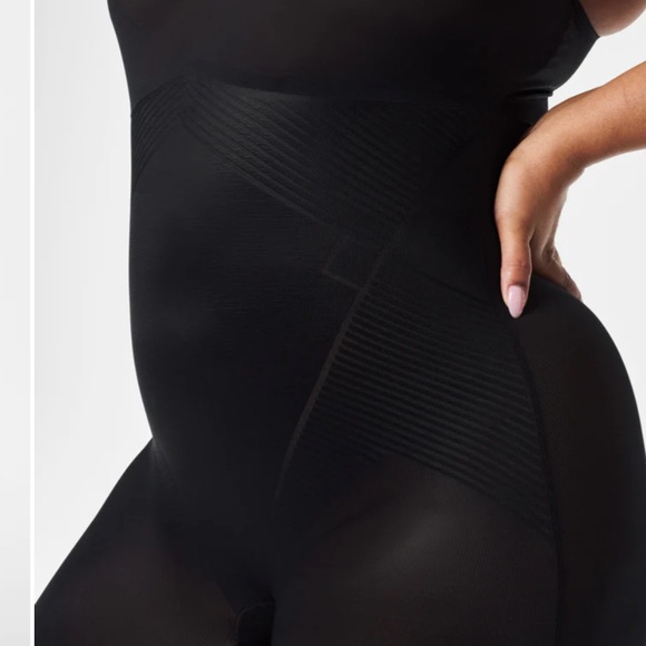 SPANXshape™ Invisible
Mid-Thigh Bodysuit -new - Picture 2 of 3